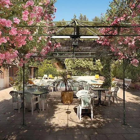 Ξενοδοχείο Au Relais De Trans 2*